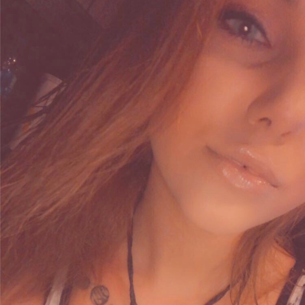 Meet your Posher, Jade